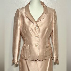 Le Suit Women's Cream Jacket